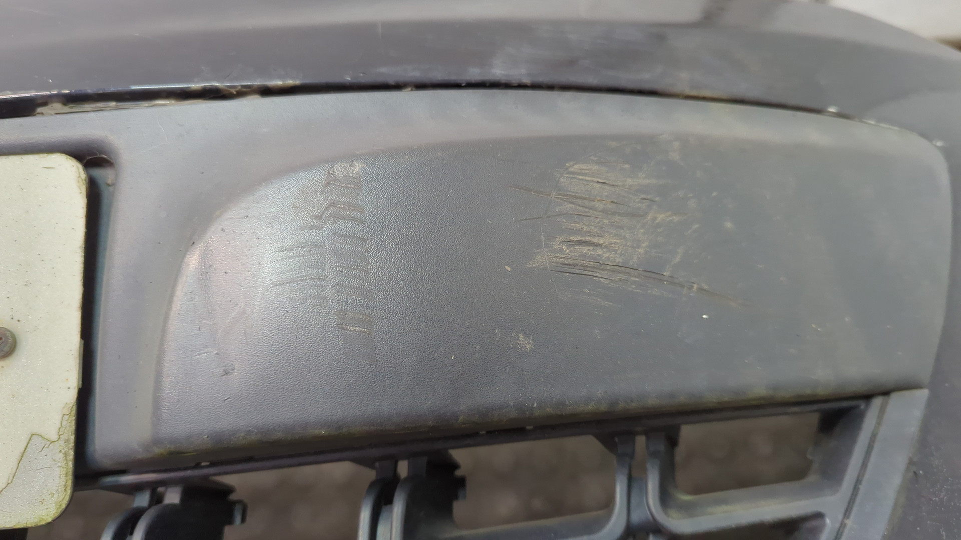 Бампер передний