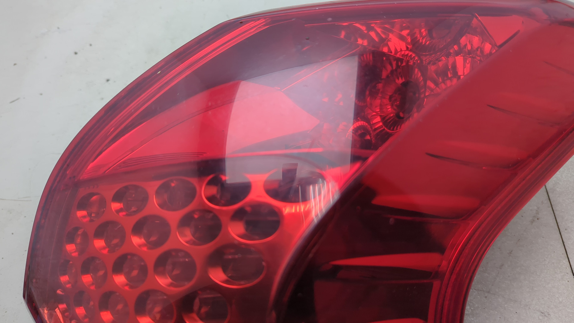 Фонарь задний правый