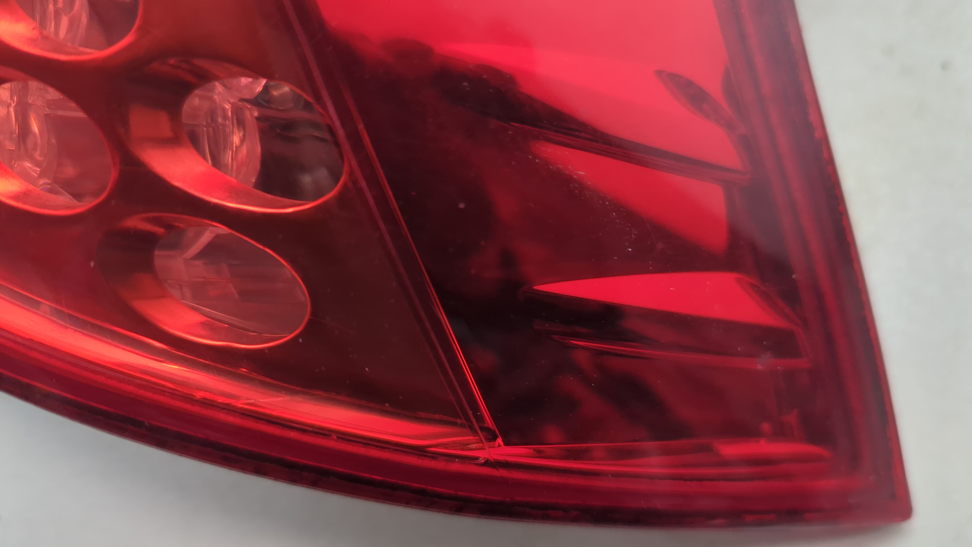 Фонарь задний правый