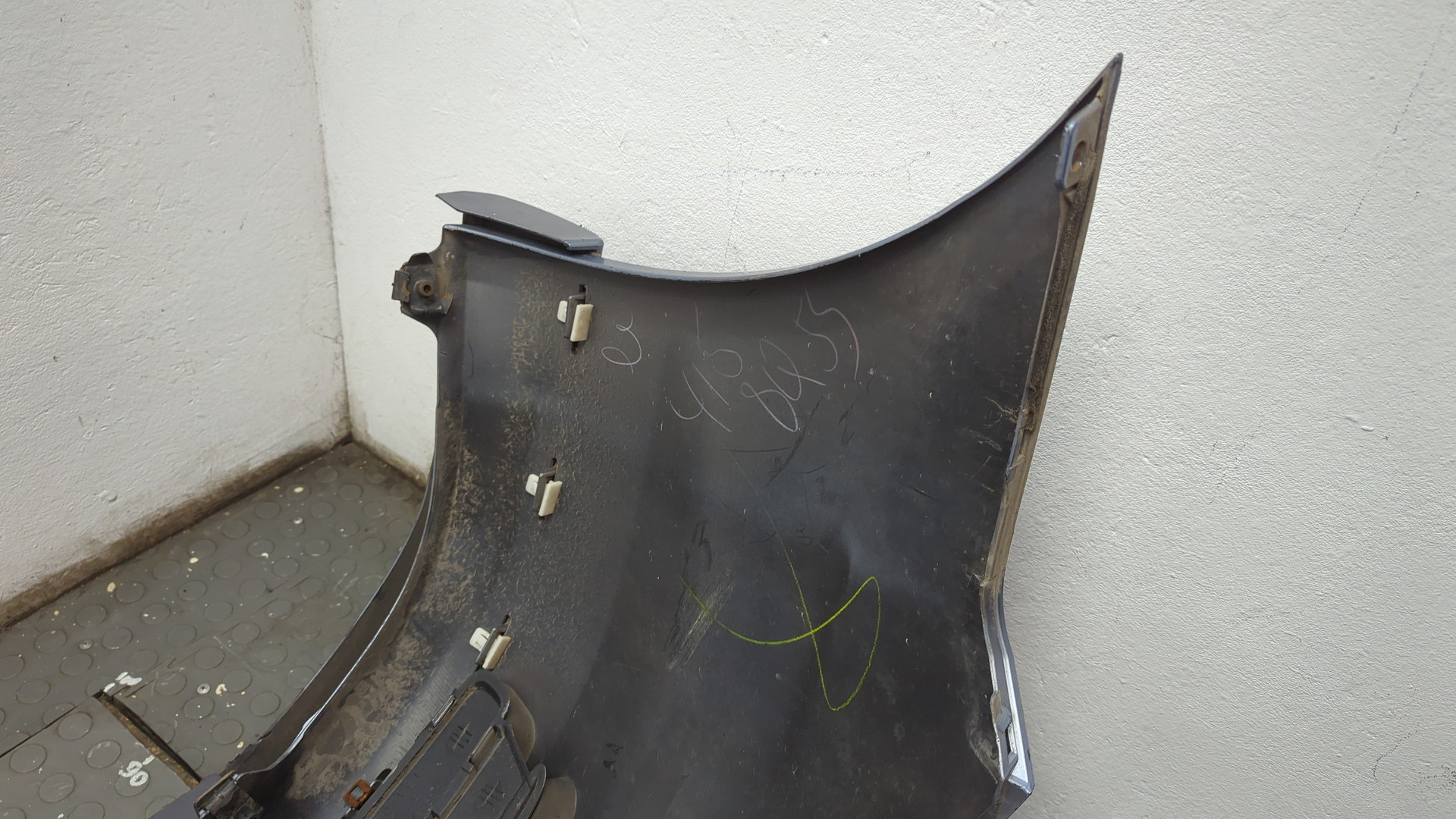 Бампер передний