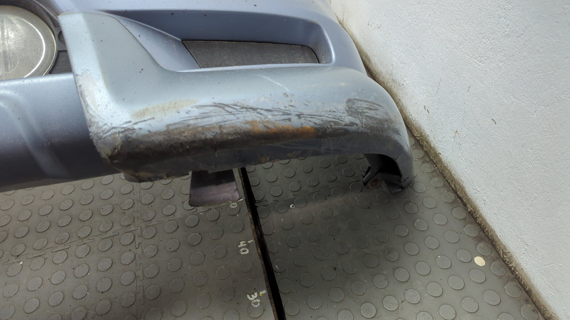 Бампер передний