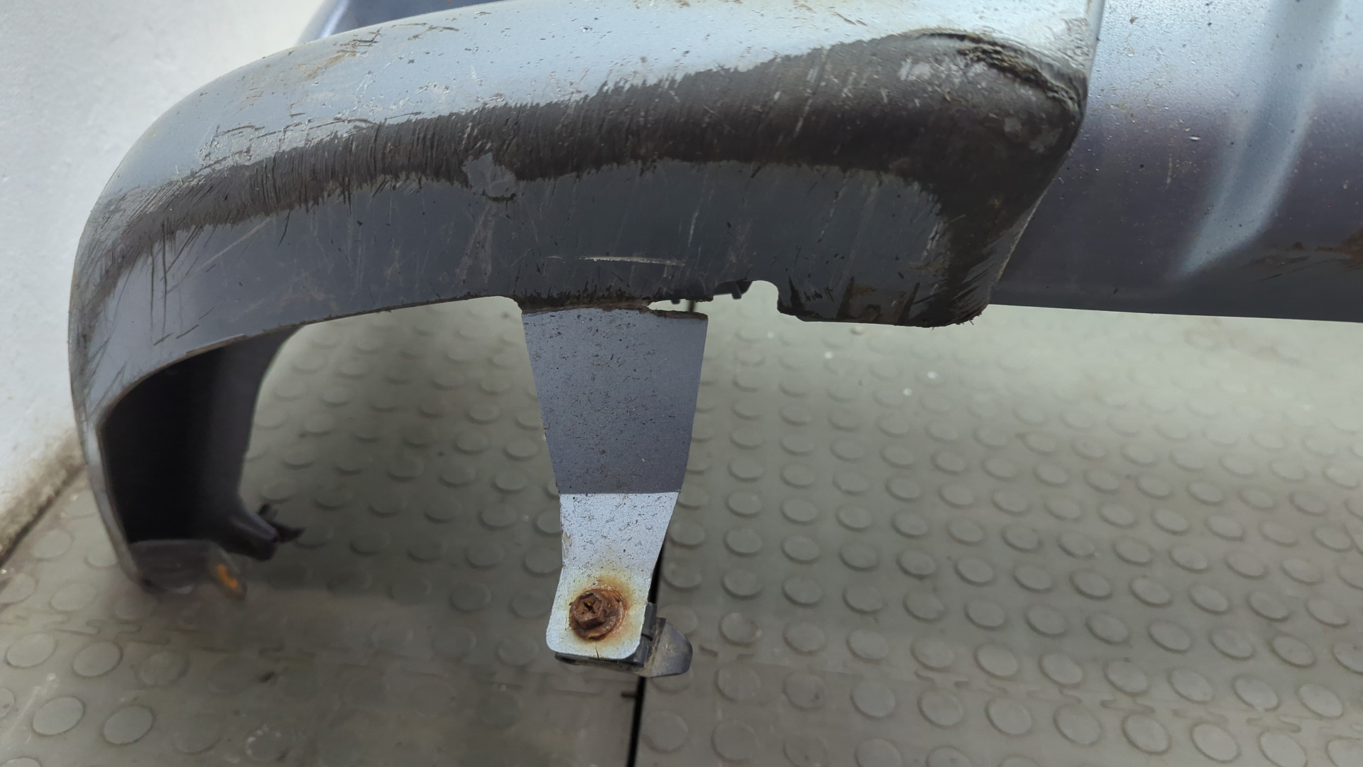 Бампер передний