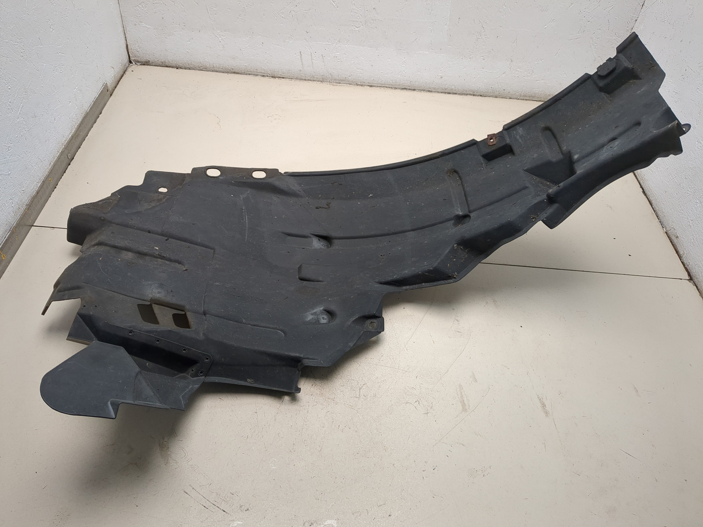 Локер передний правый