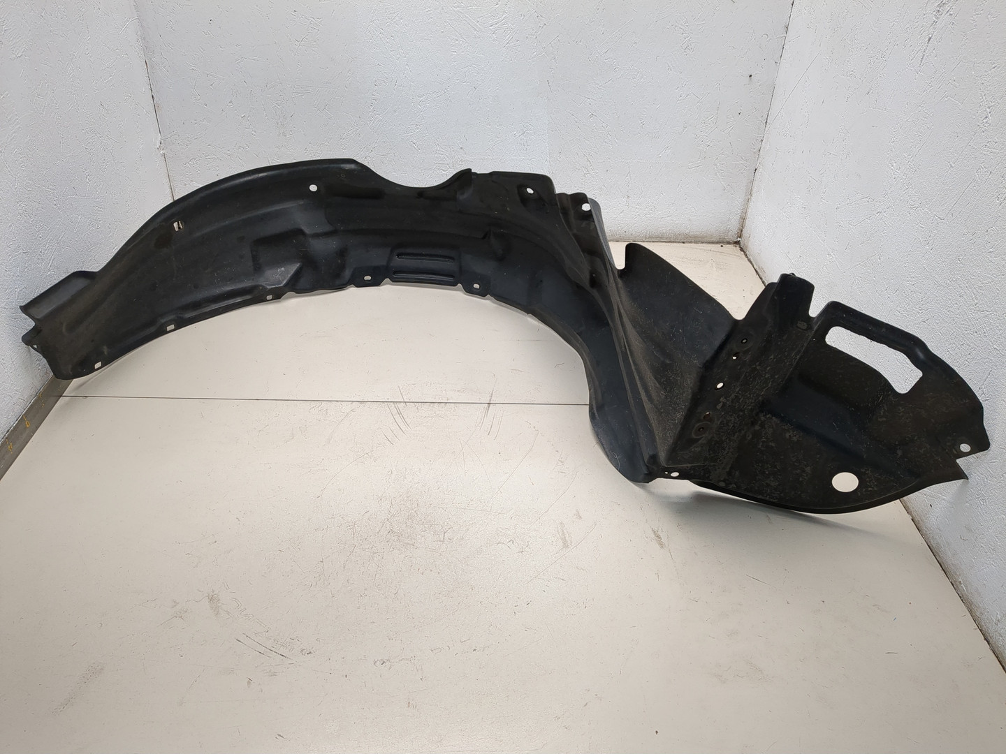 Локер передний левый