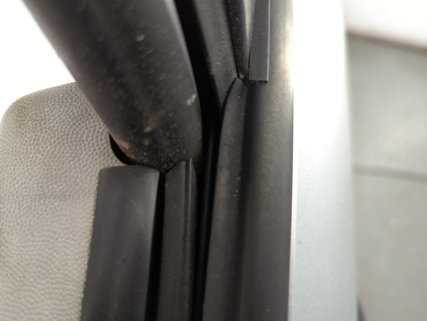 Дверь передняя левая