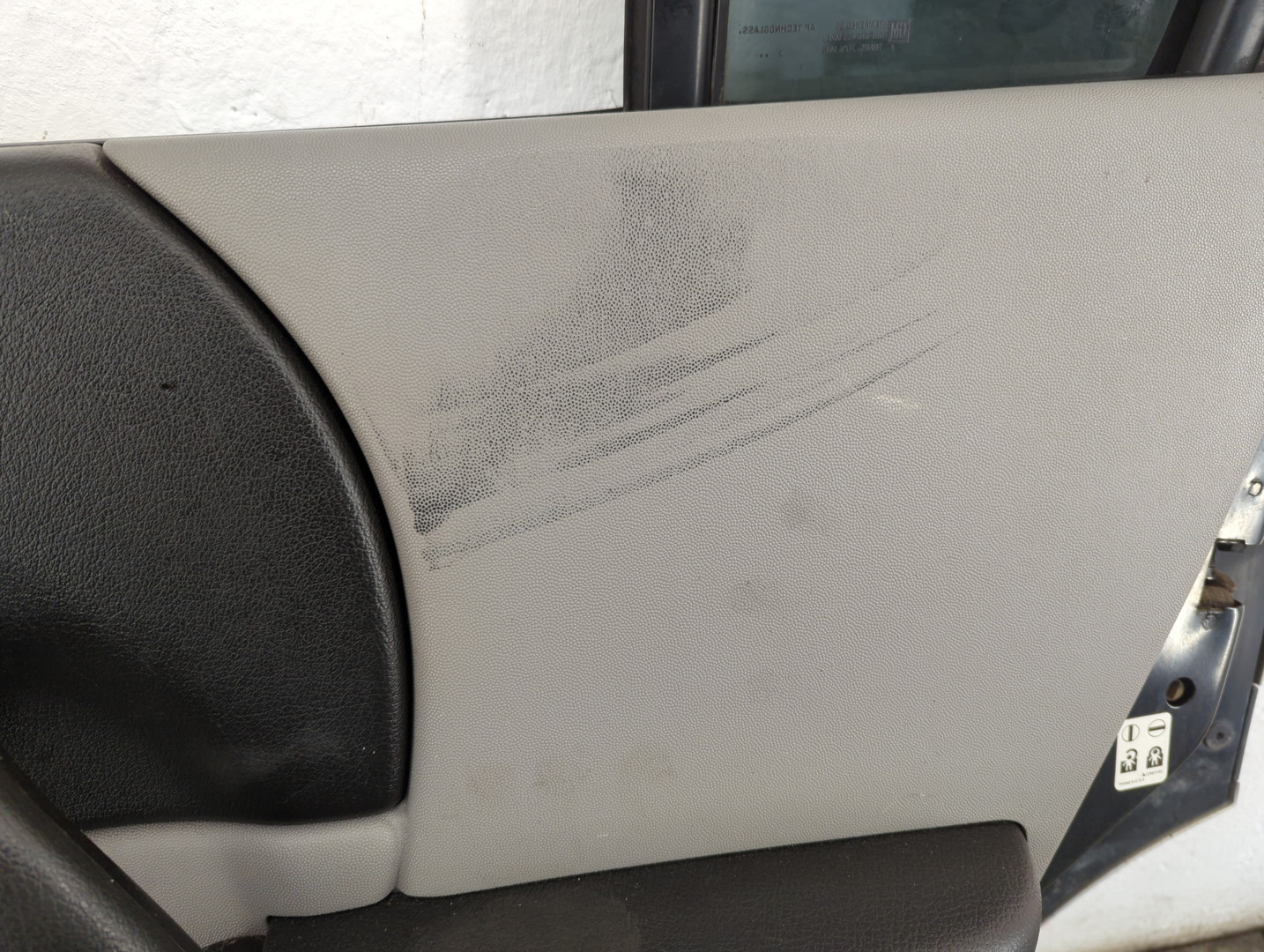 Дверь задняя правая