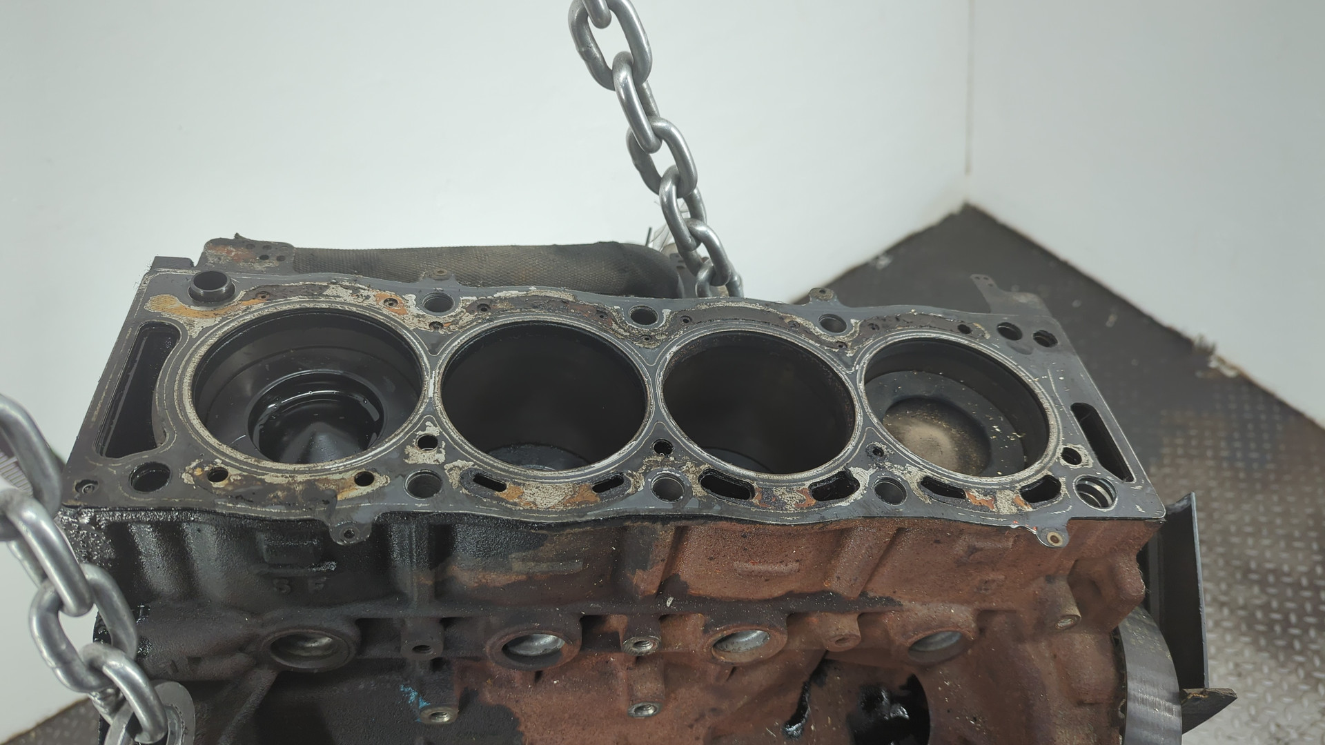 Блок двигателя