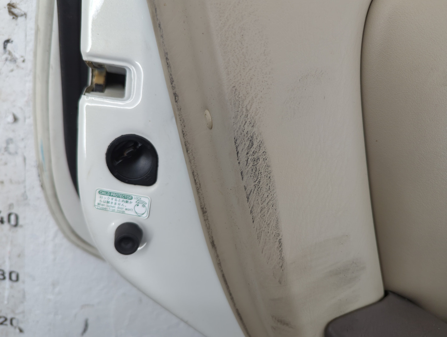 Дверь задняя левая