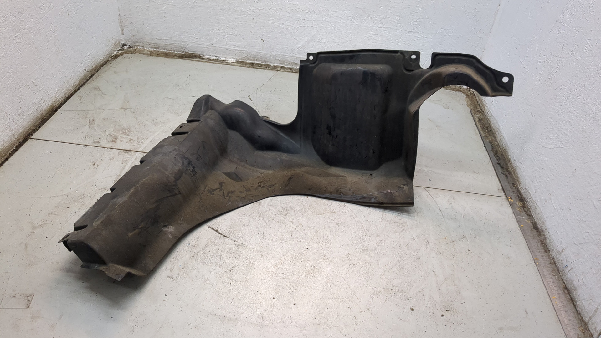 Локер передний правый