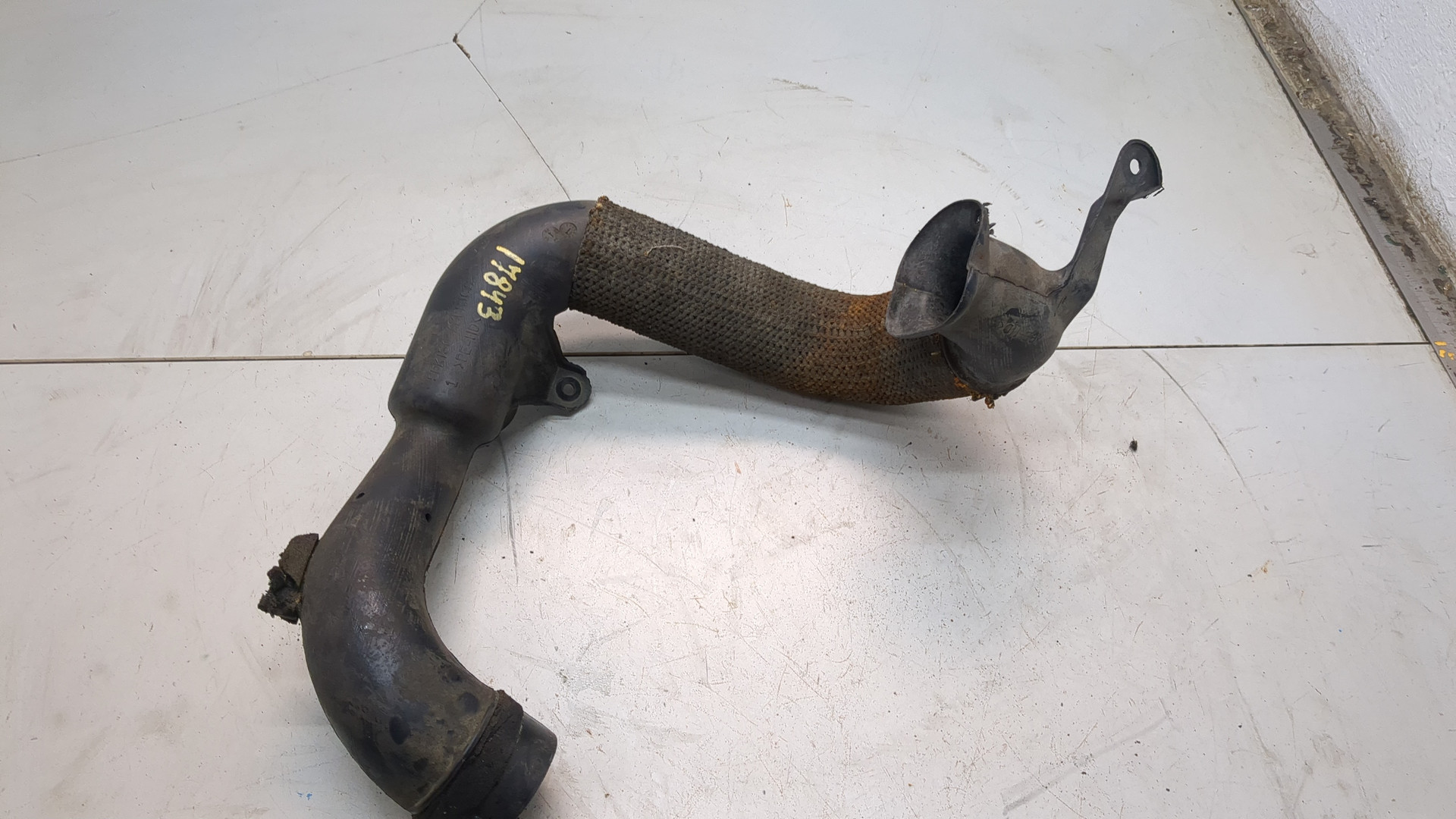 Патрубок воздушного фильтра