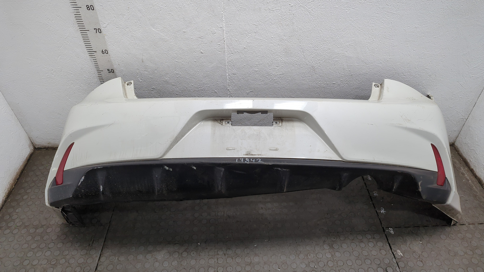 Бампер задний