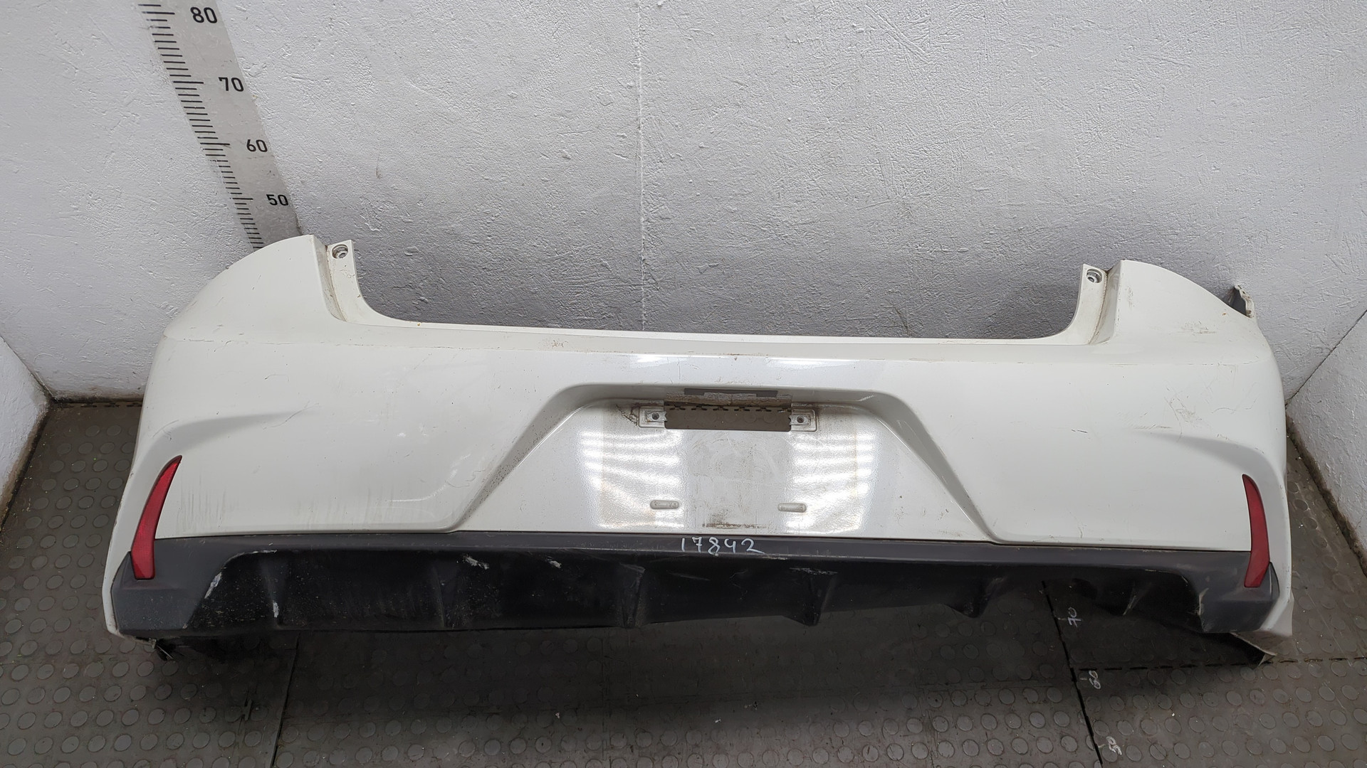 Бампер задний