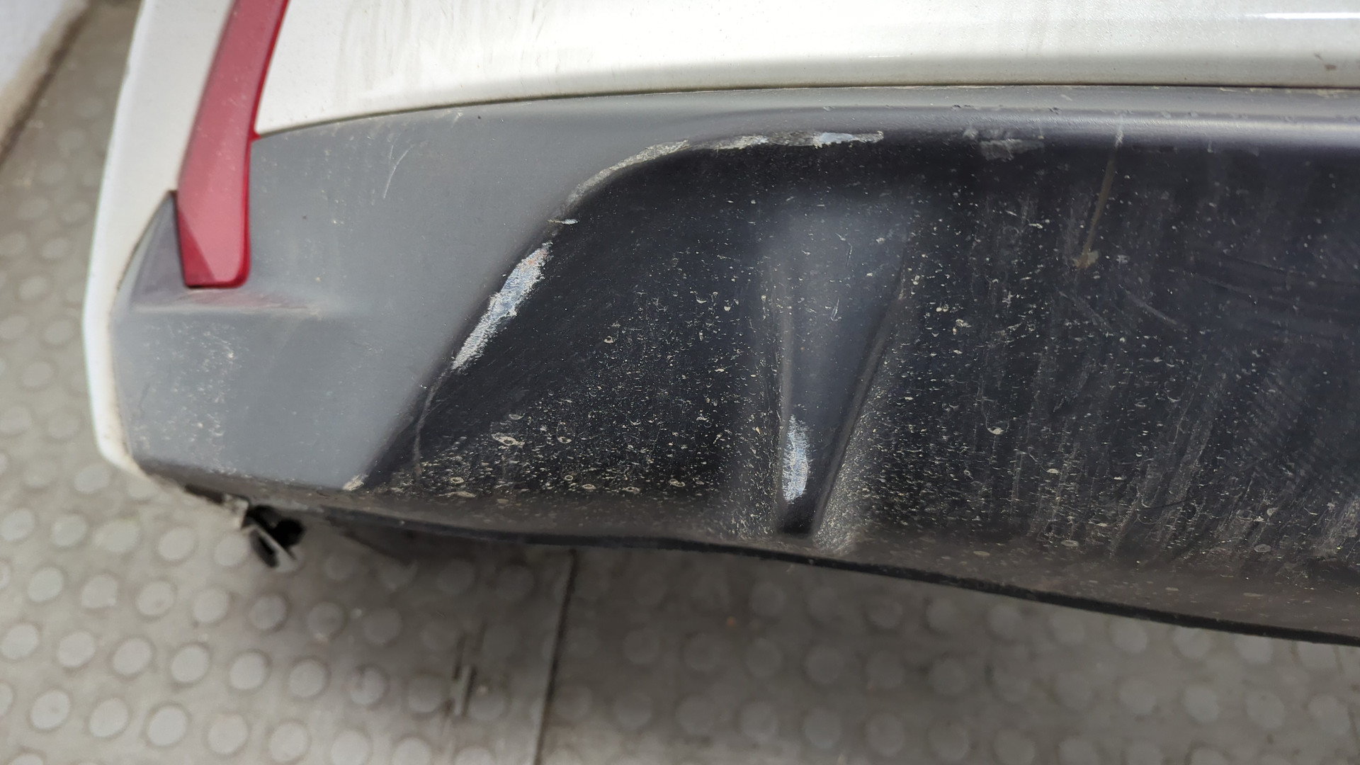 Бампер задний