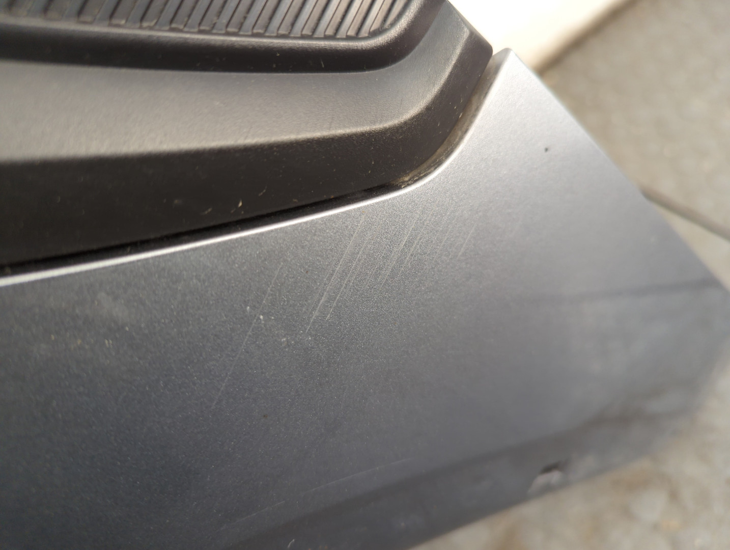 Крыло переднее левое