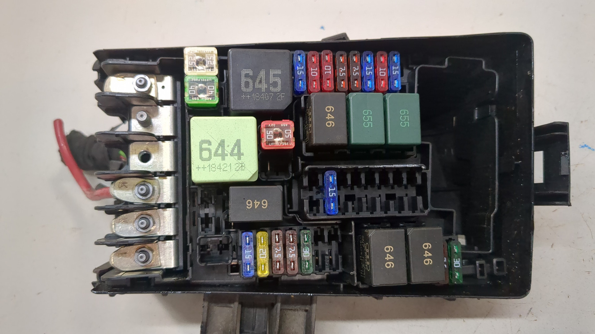 Блок предохранителей