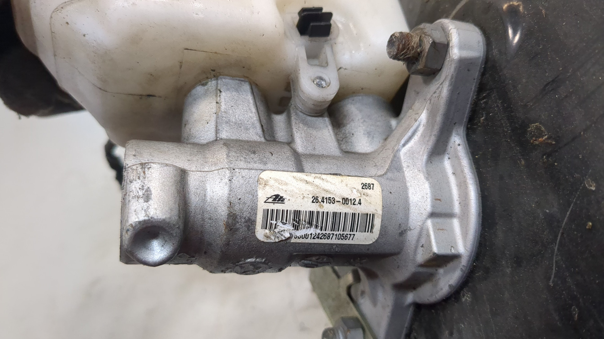 Цилиндр тормозной главный