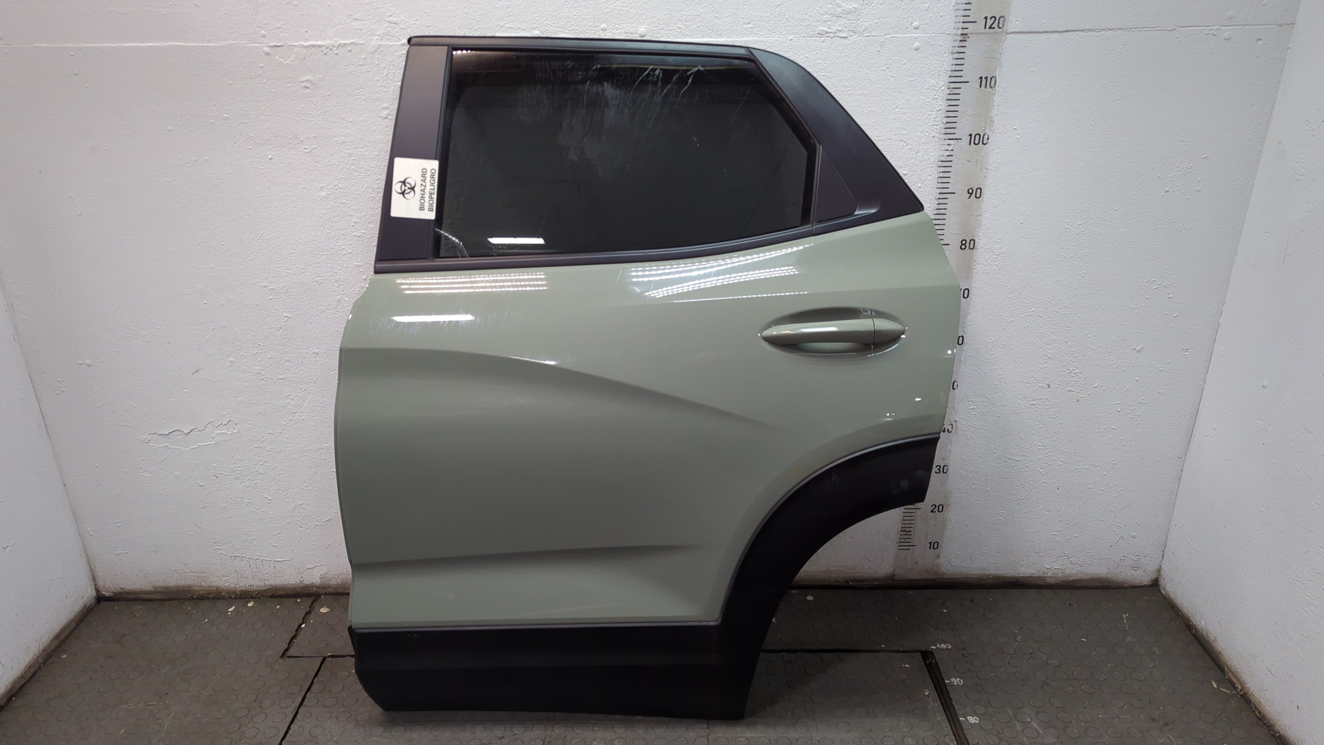 Дверь задняя левая