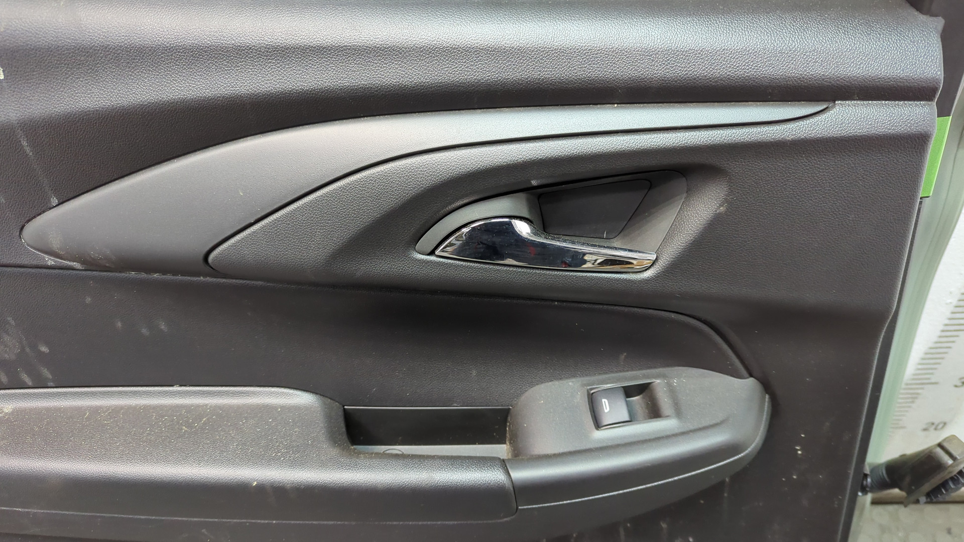 Дверь задняя левая