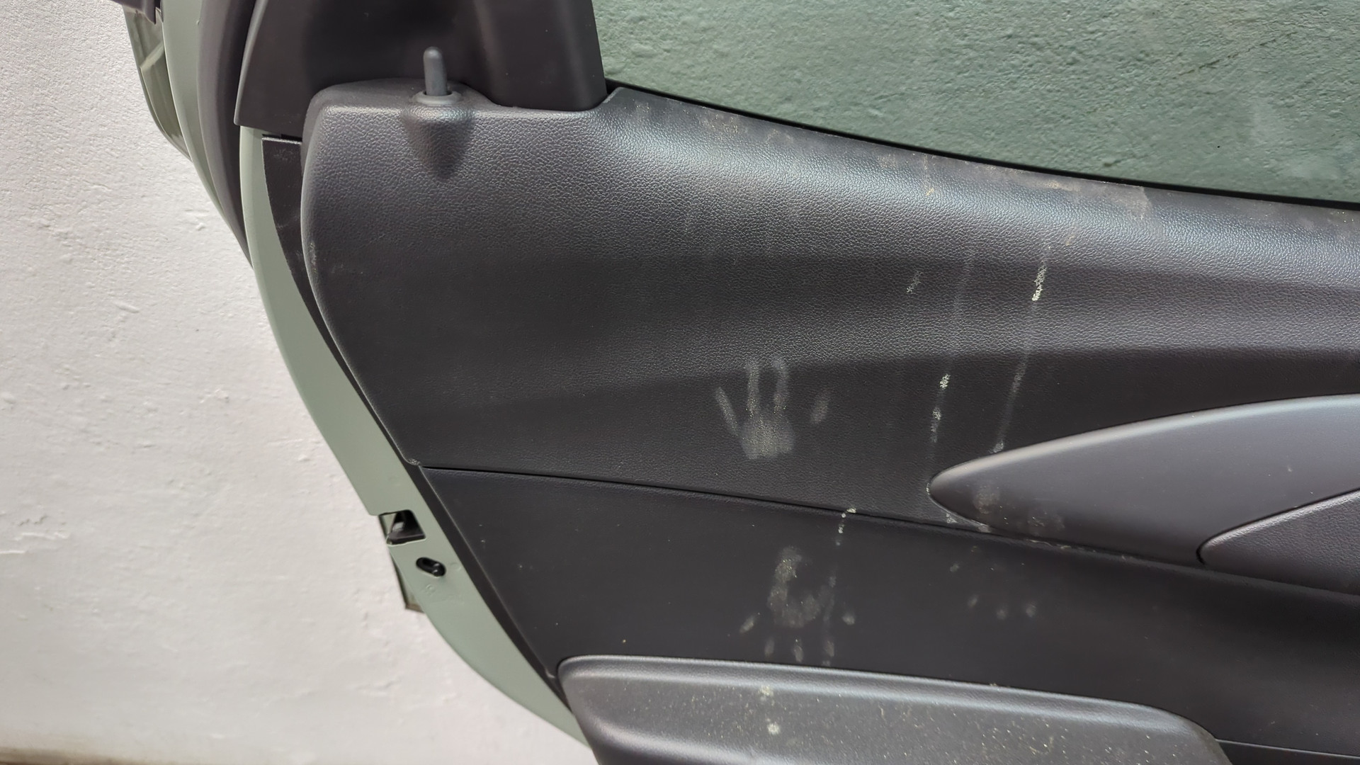 Дверь задняя левая