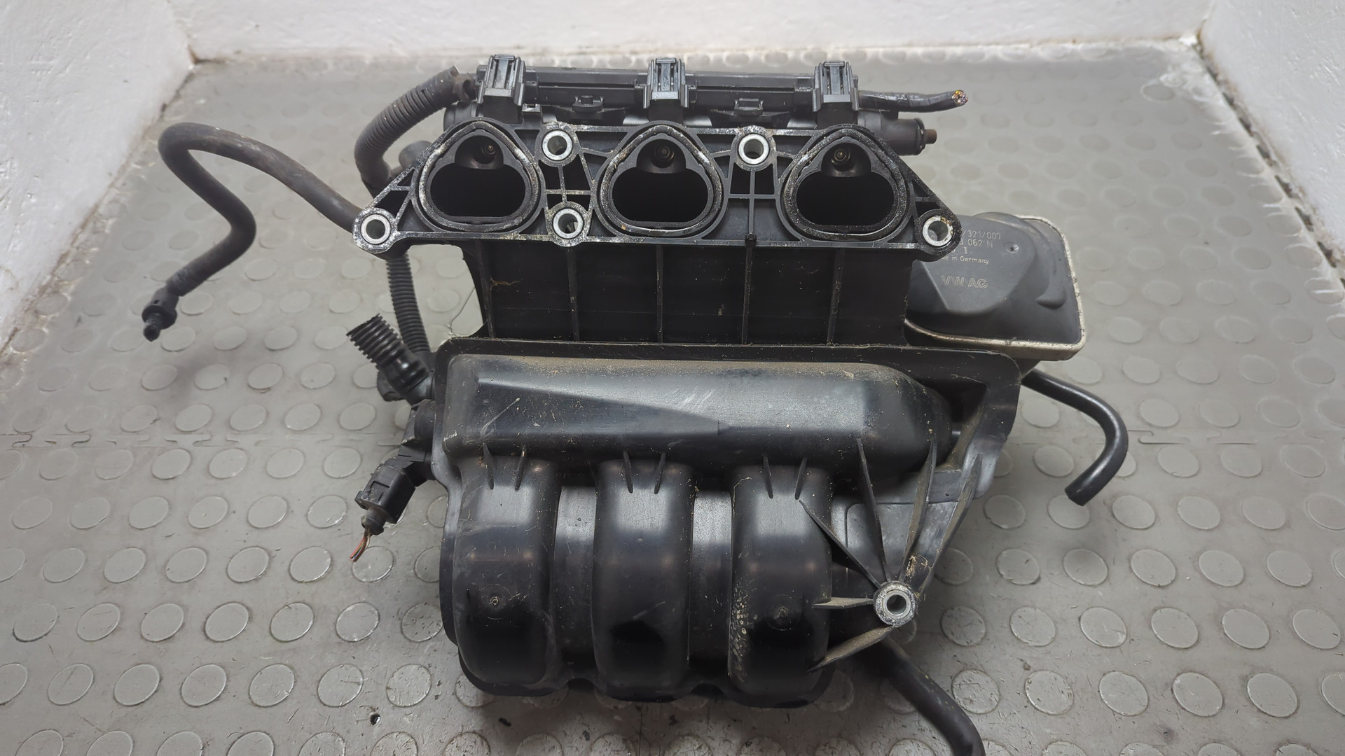 Коллектор впускной