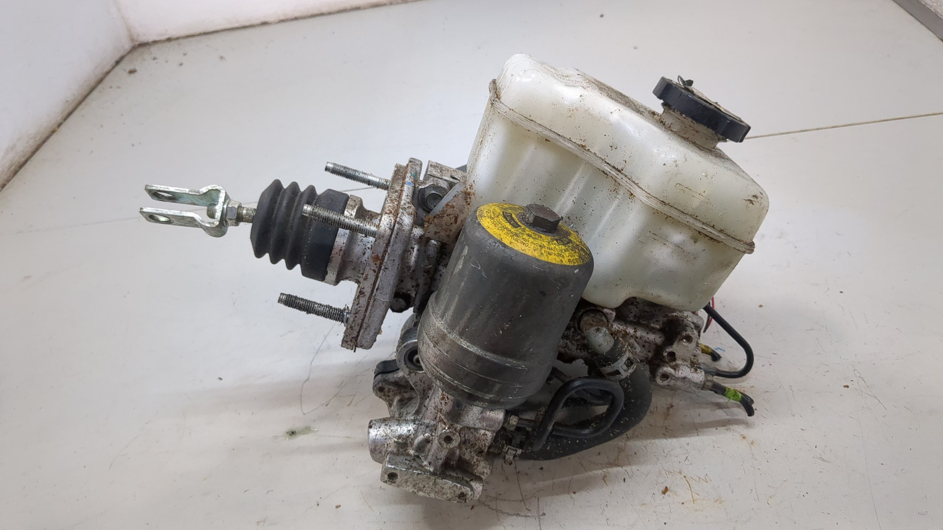 Цилиндр тормозной главный