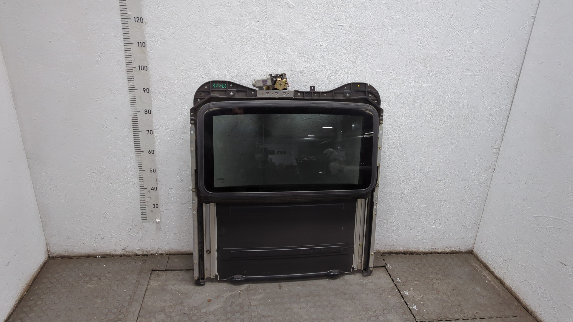 Люк в сборе электрический