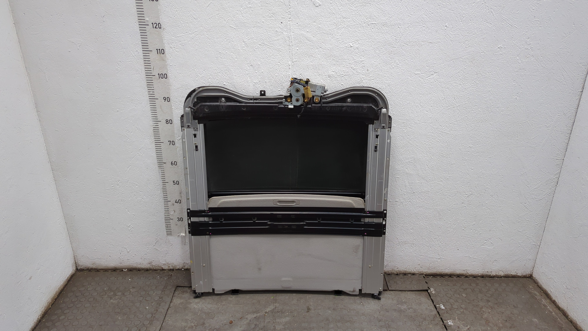 Люк в сборе электрический