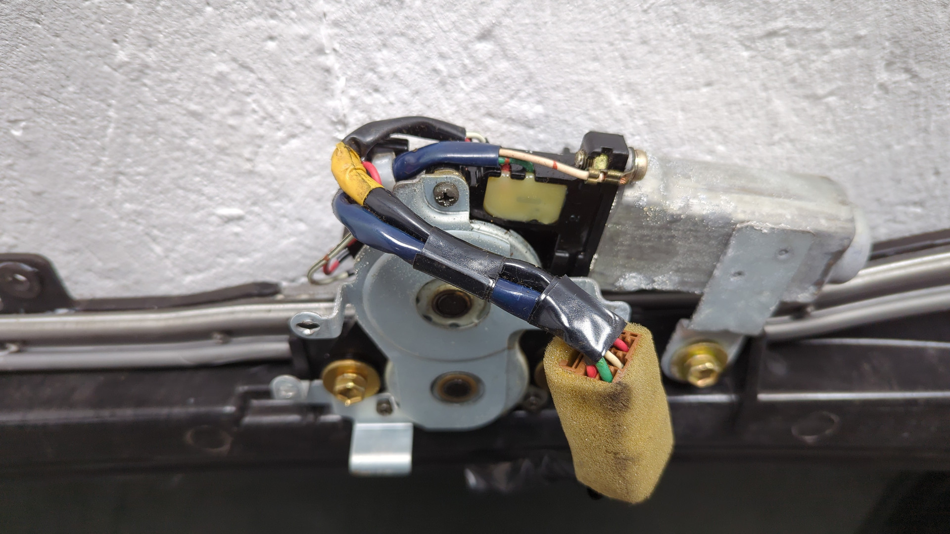 Люк в сборе электрический