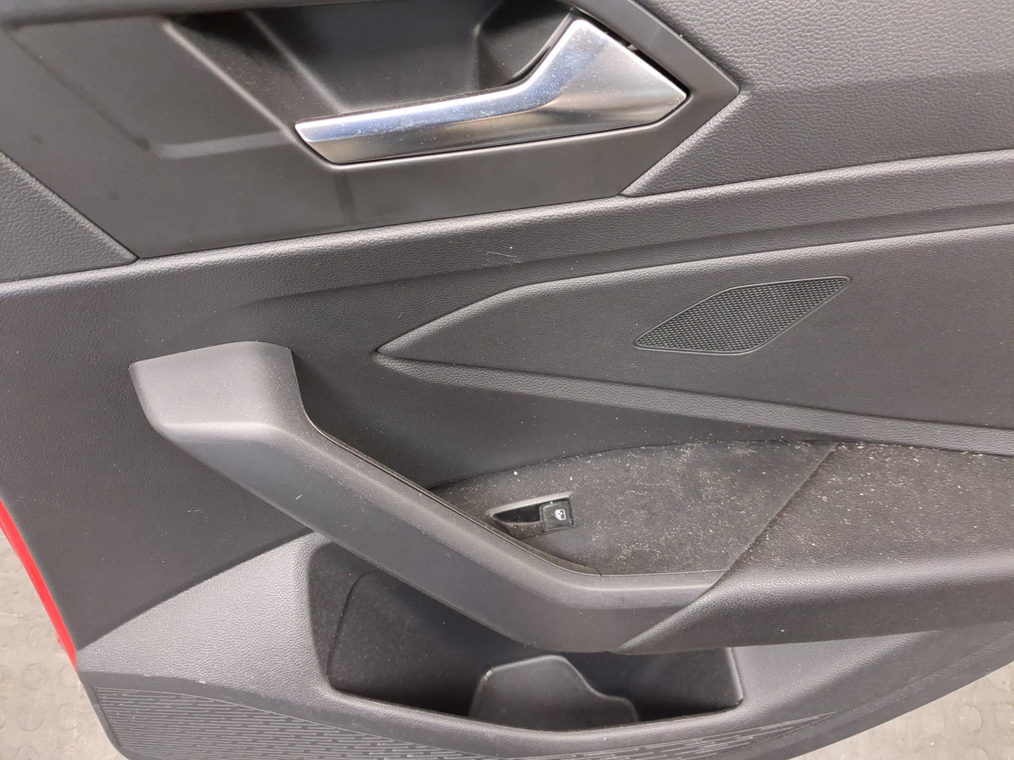 Дверь задняя правая