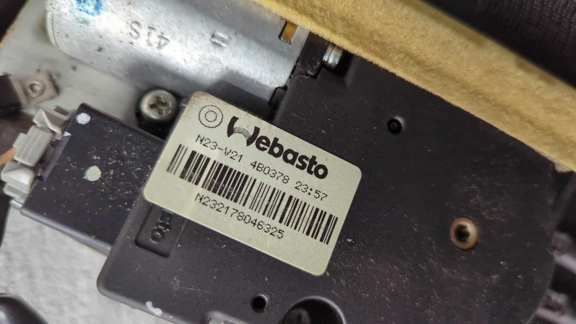 Люк в сборе электрический