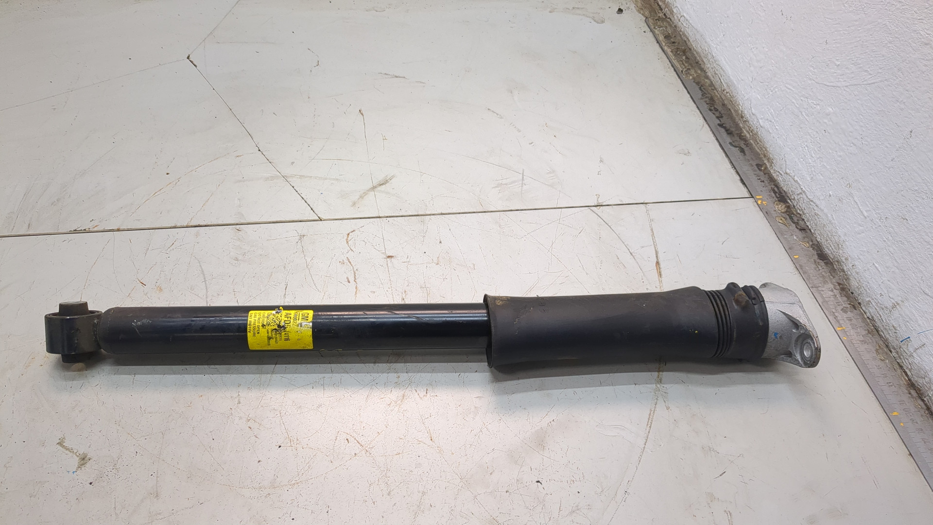 Амортизатор задний (стойка)