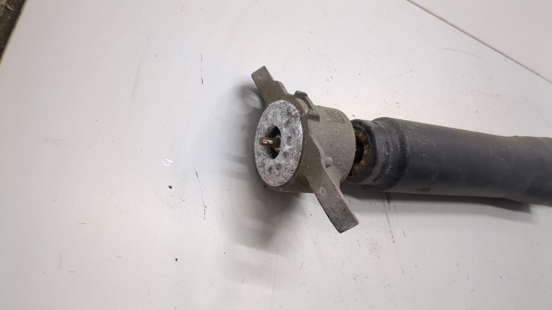 Амортизатор задний (стойка)