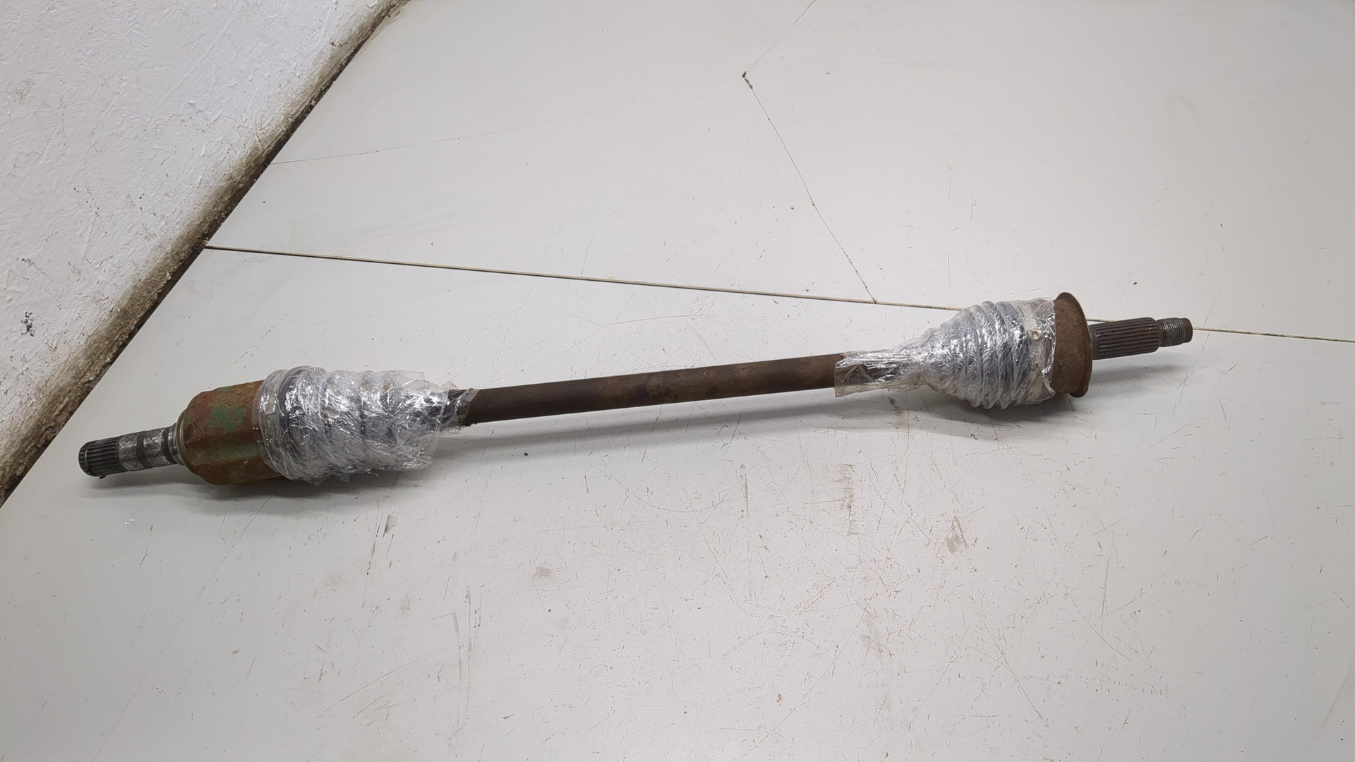 Полуось задняя