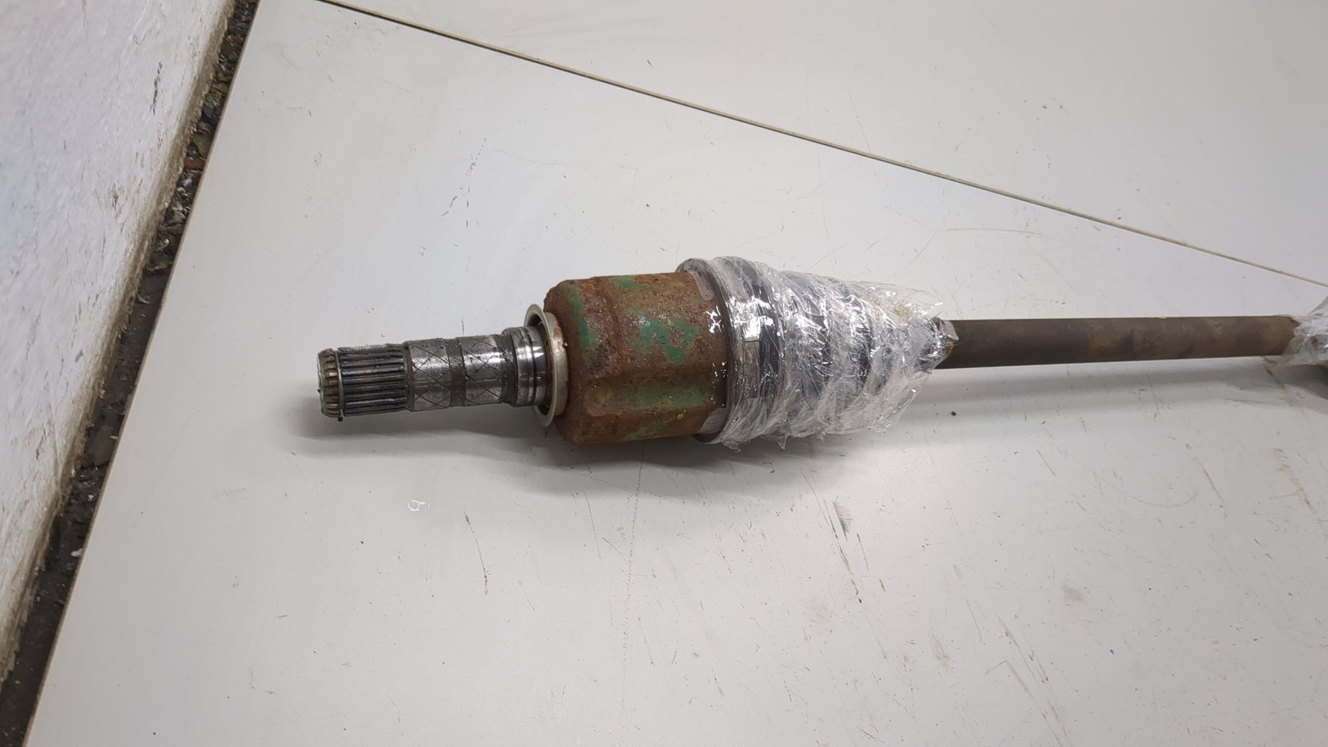 Полуось задняя