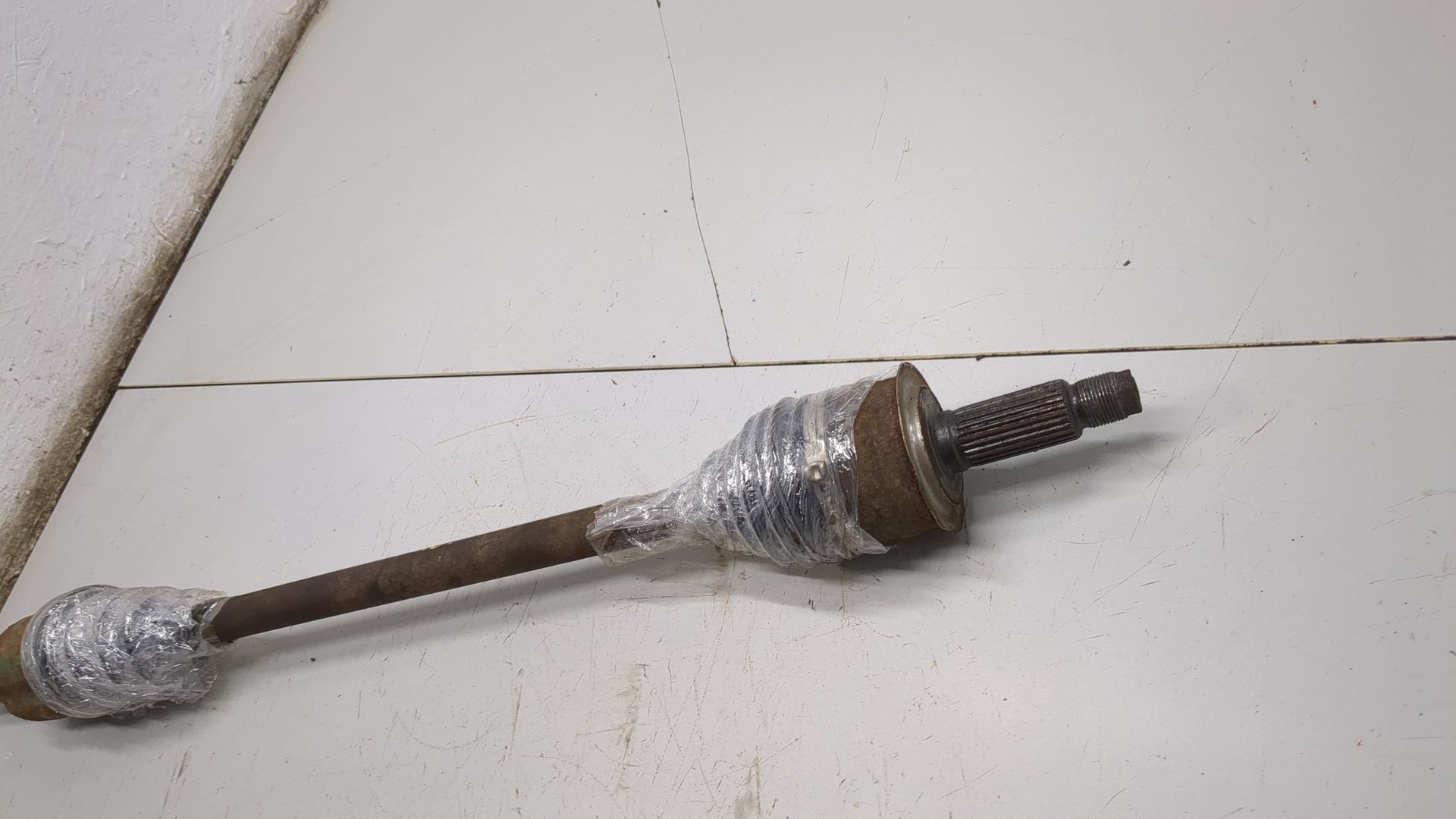 Полуось задняя