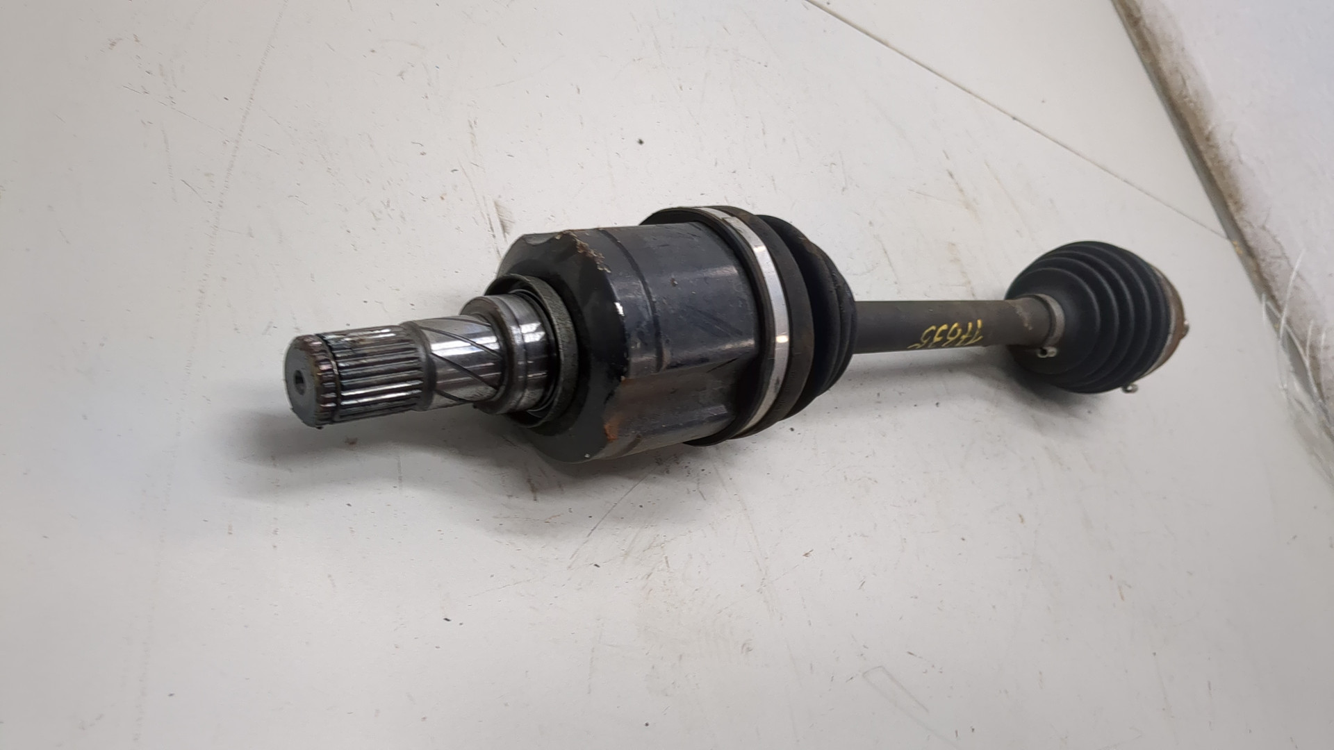 Полуось передняя левая