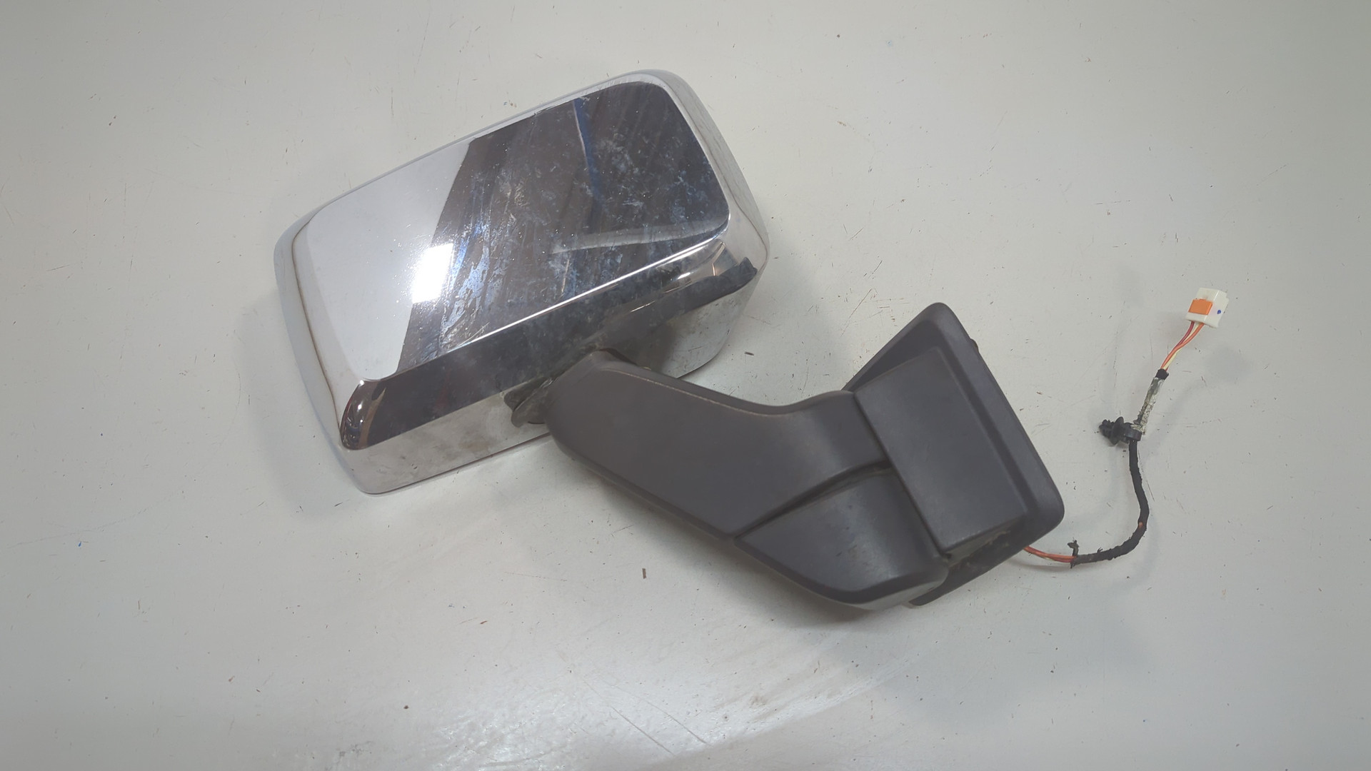 Зеркало правое электрическое