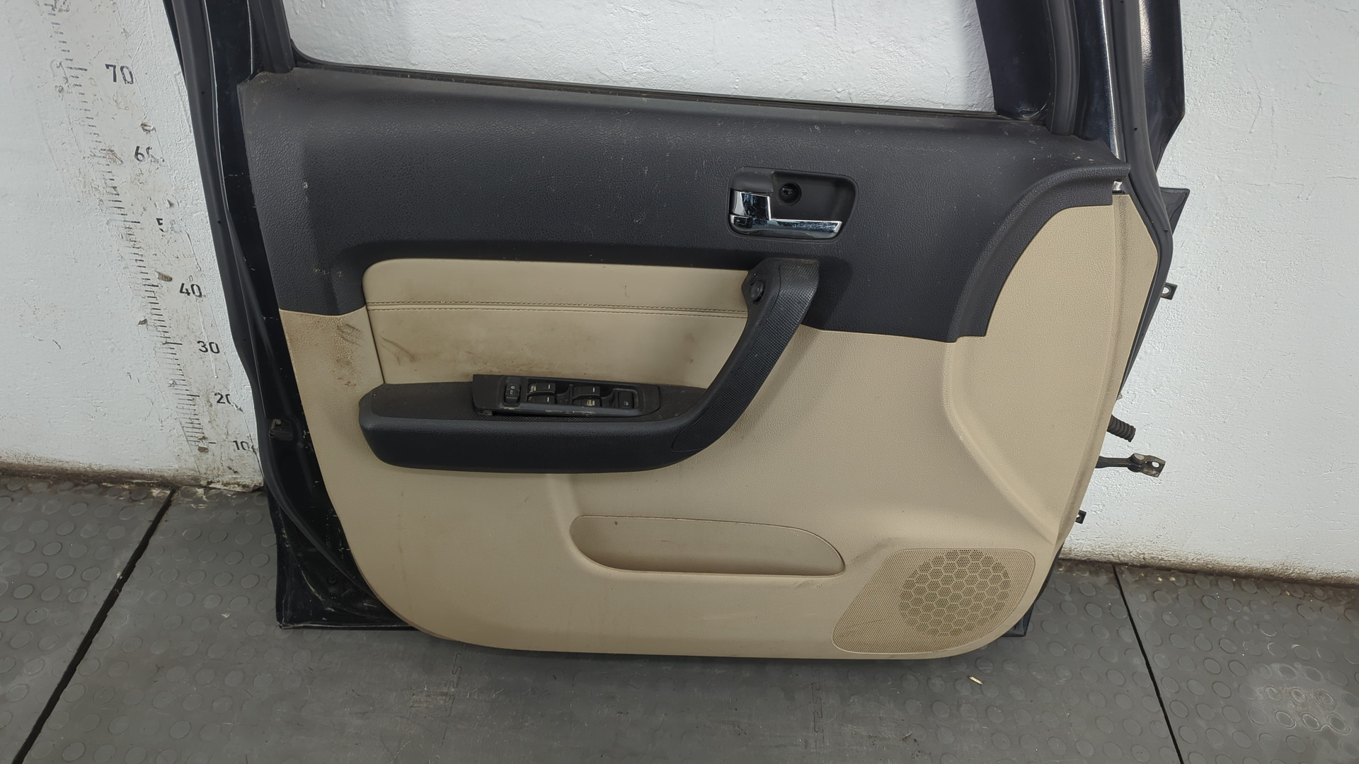 Дверь передняя левая