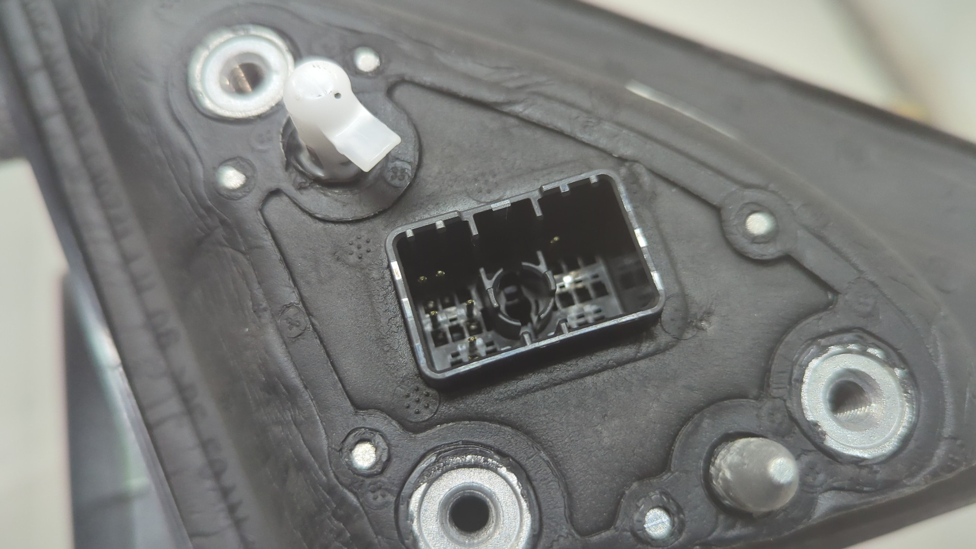 Зеркало левое электрическое