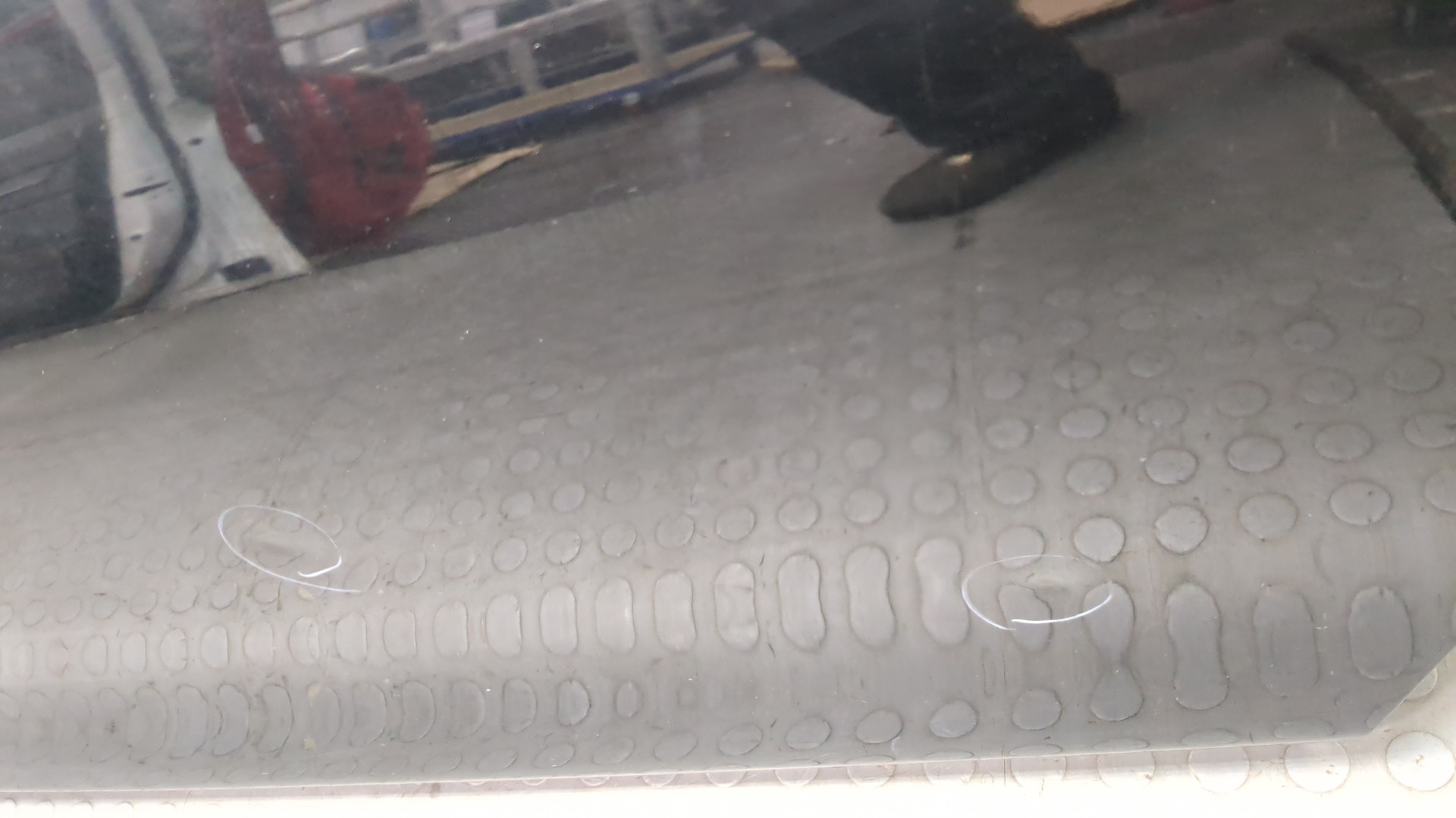 Дверь передняя левая