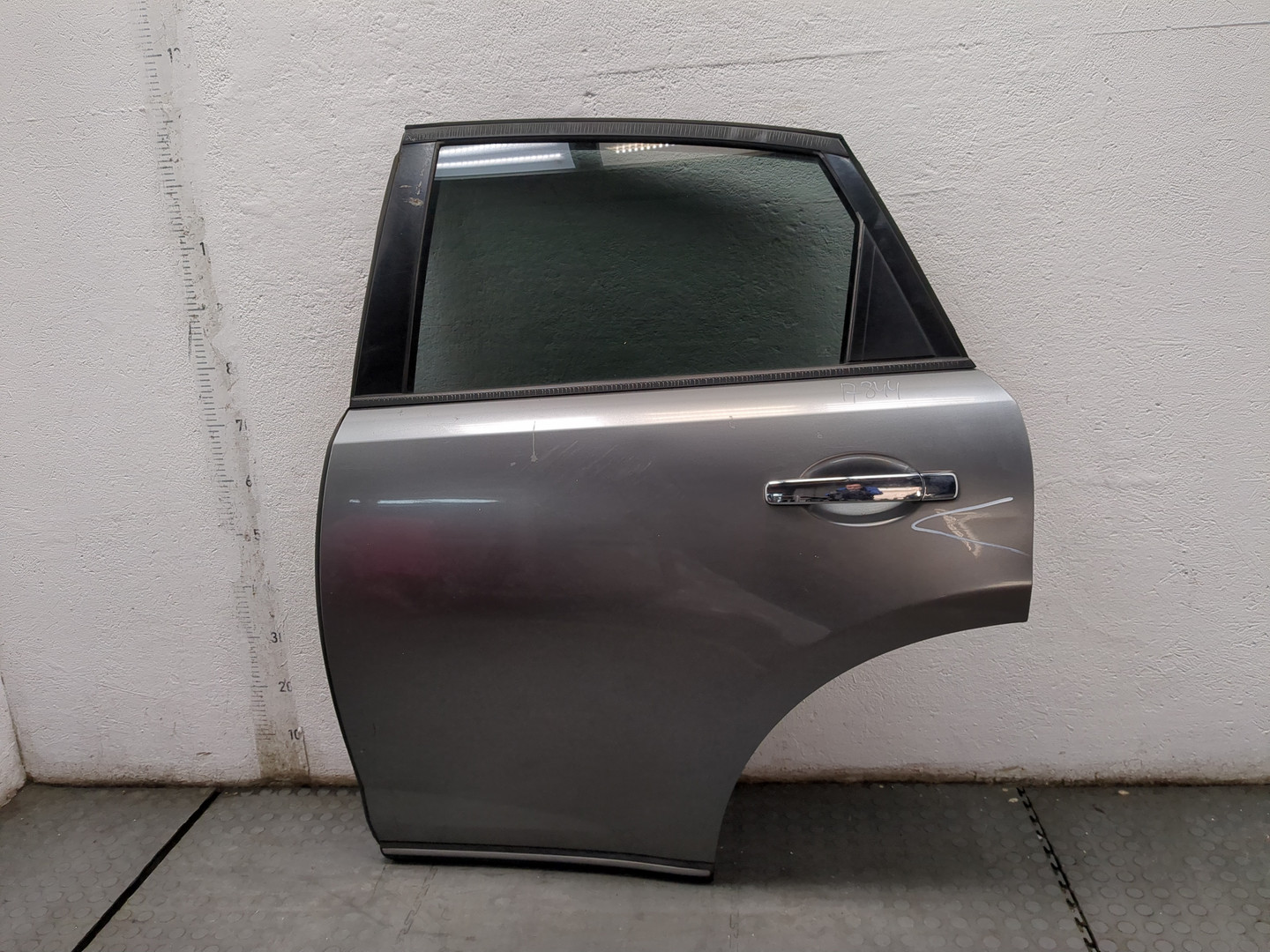 Дверь задняя левая