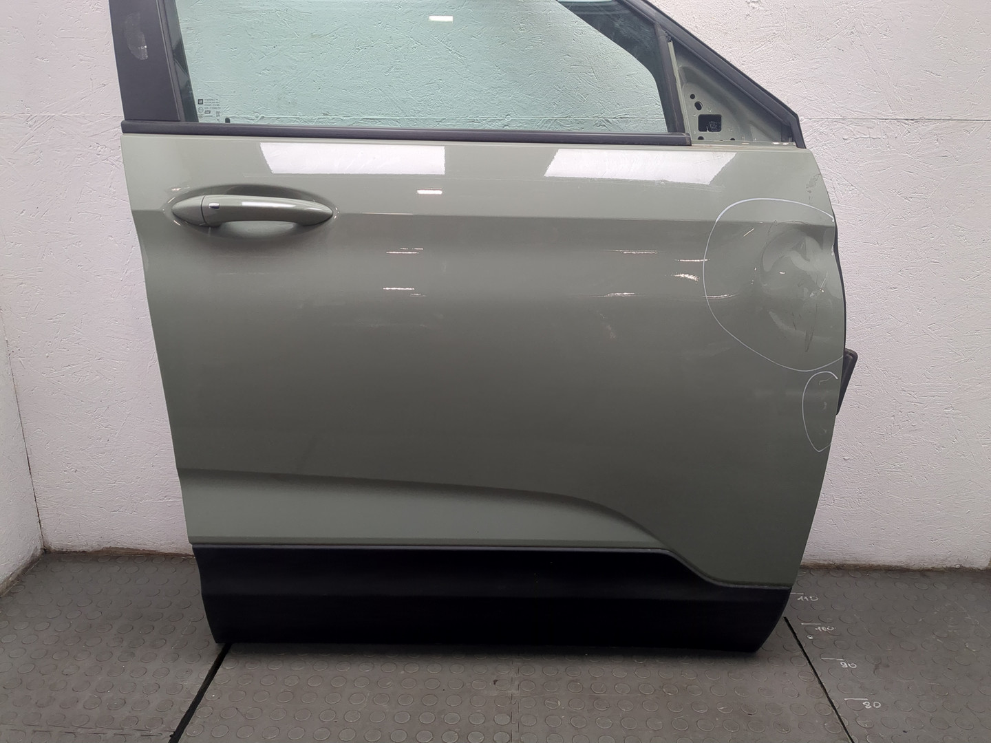 Дверь передняя правая