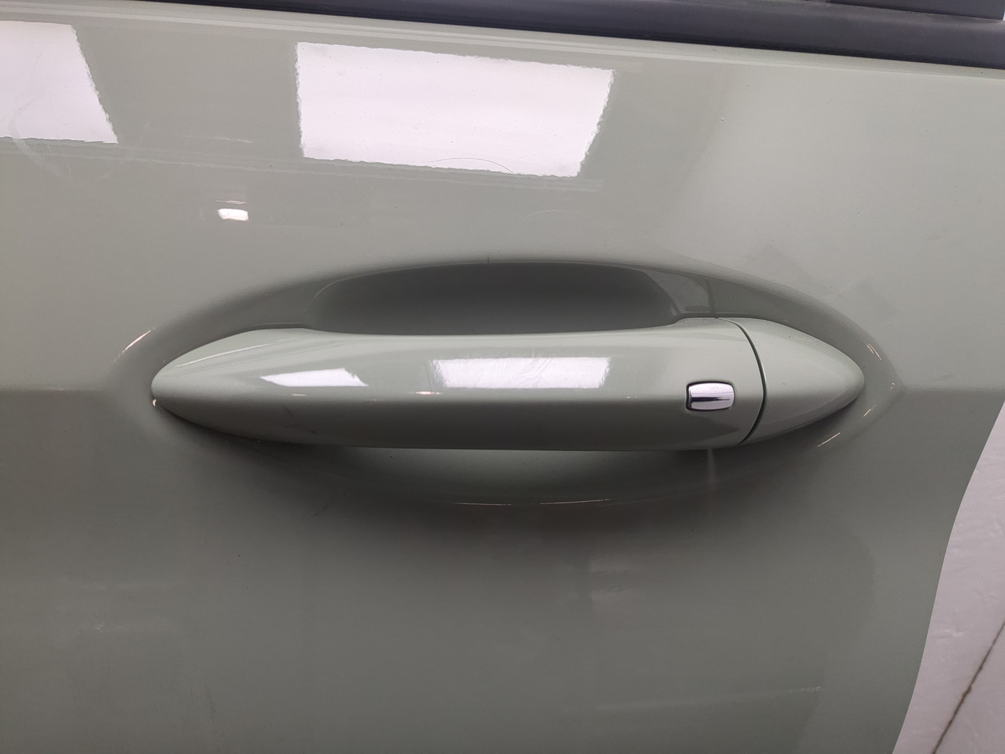 Дверь передняя левая