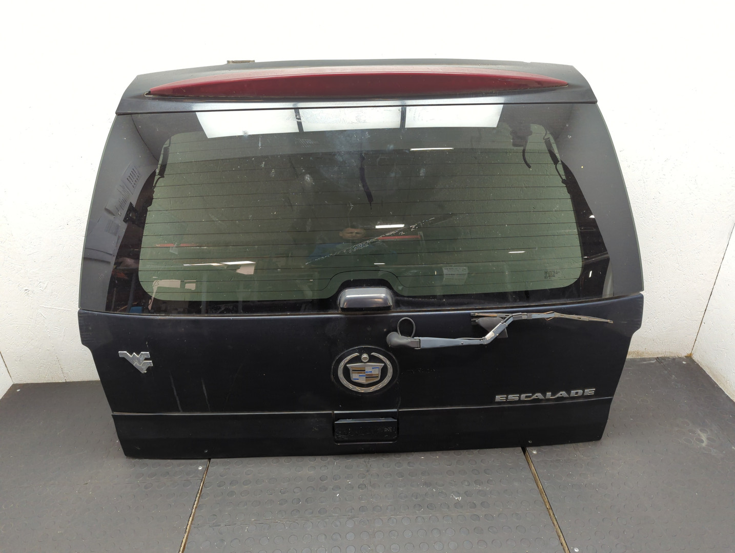 Дверь багажника