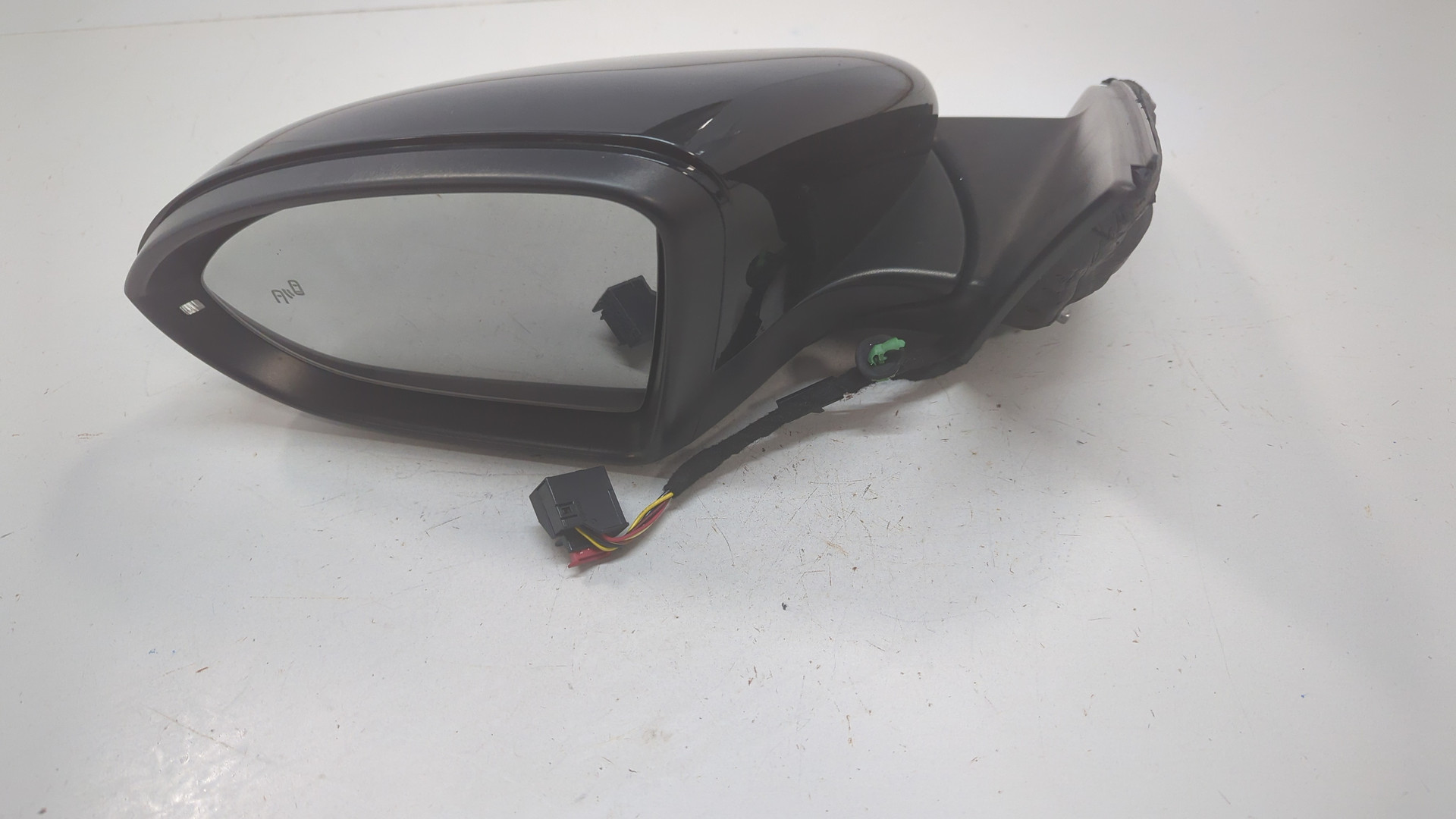 Зеркало левое электрическое