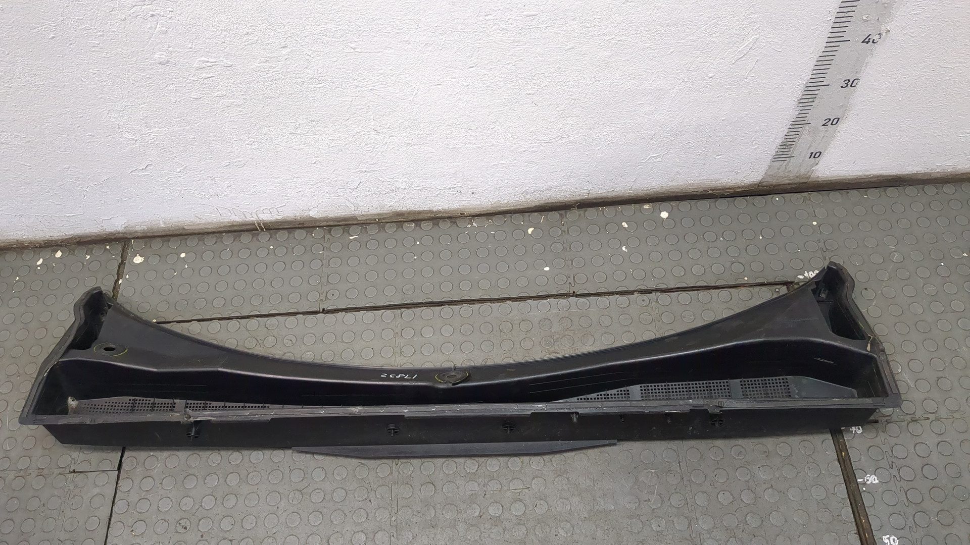 Решетка стеклоочистителей (Жабо)