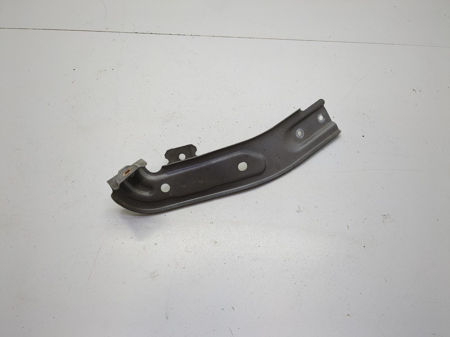 Кронштейн крепления крыла