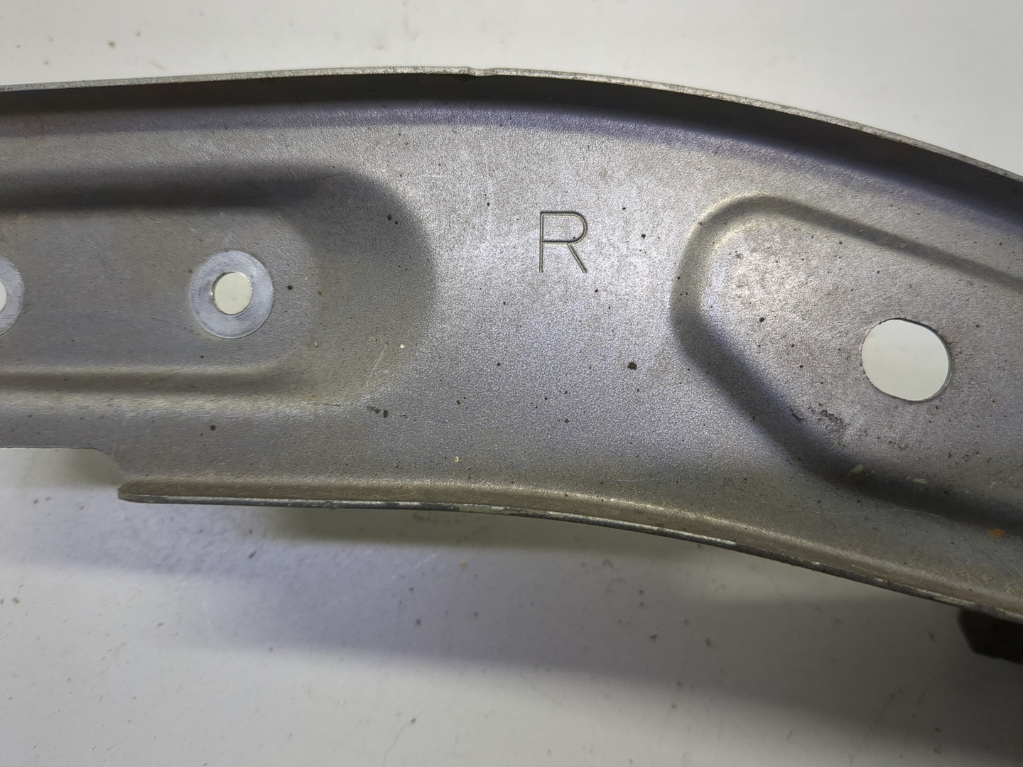 Кронштейн крепления крыла