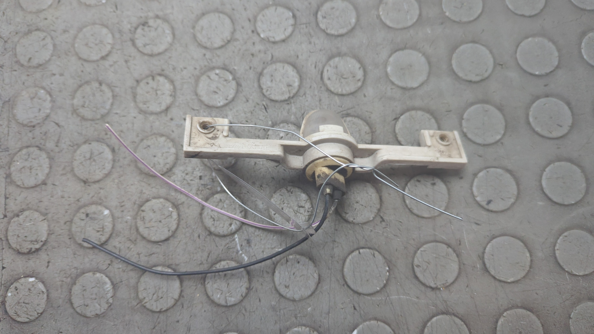 Фонарь подсветки номера