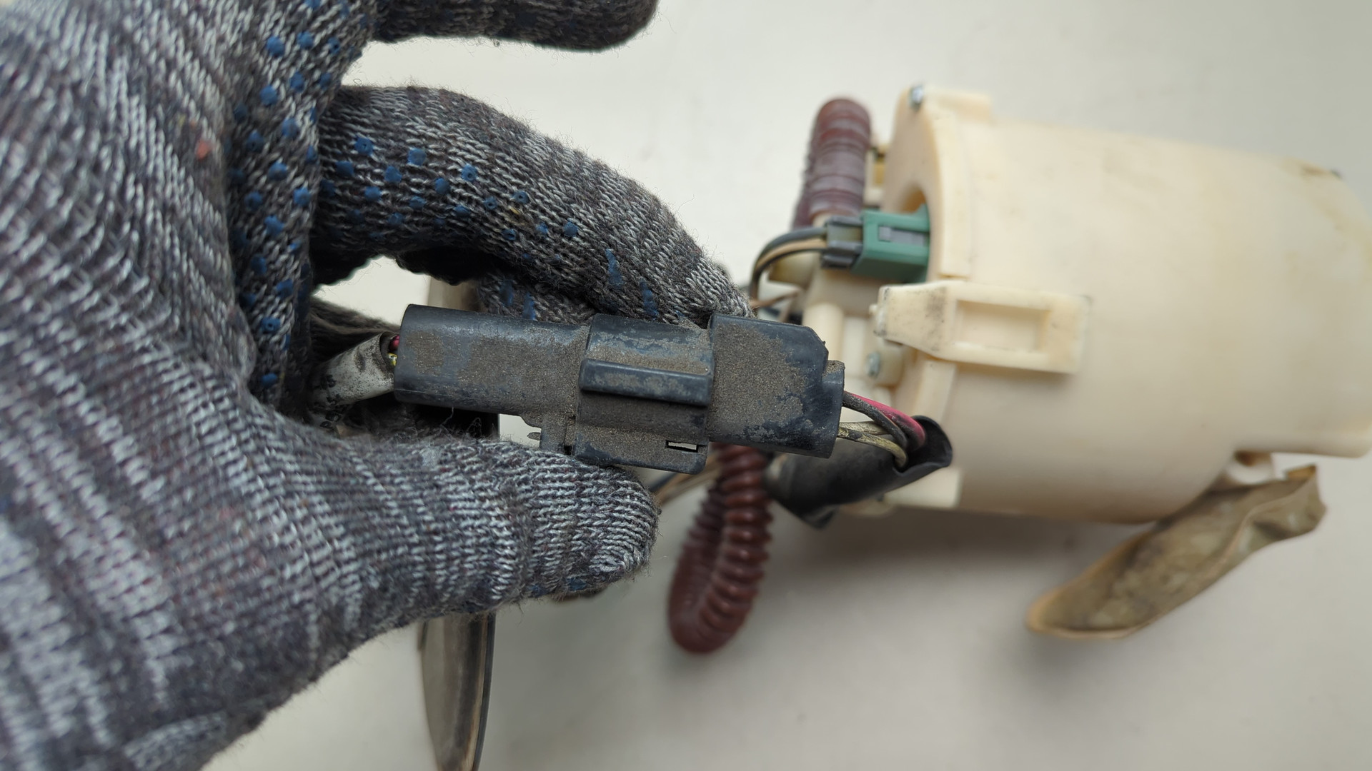 Насос топливный электрический